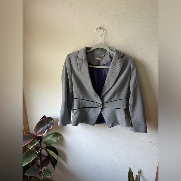 White House Black Market Cropped Houndstooth Blazer - Picture 2 of 3